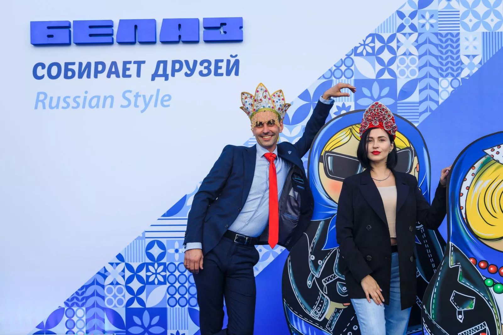 A man and a woman in kokoshniks